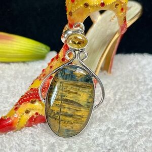 Elegant Silver Tiger eye and Citrine Pendant
